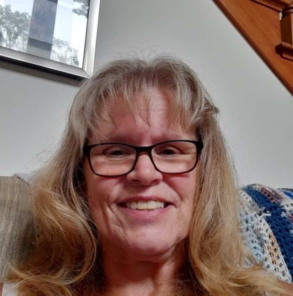 Meet your Posher, Cynthia